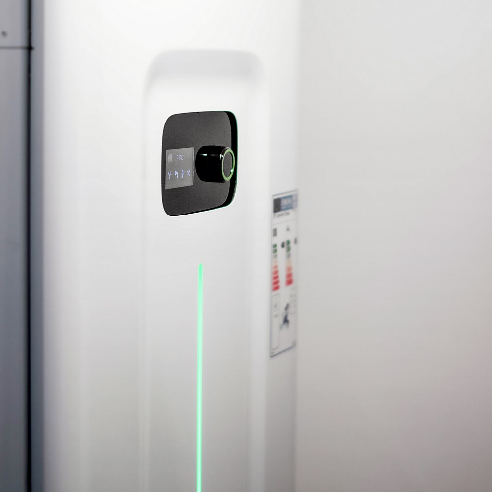 Närbild på display på Comfortzone frånluftsvärmepump.